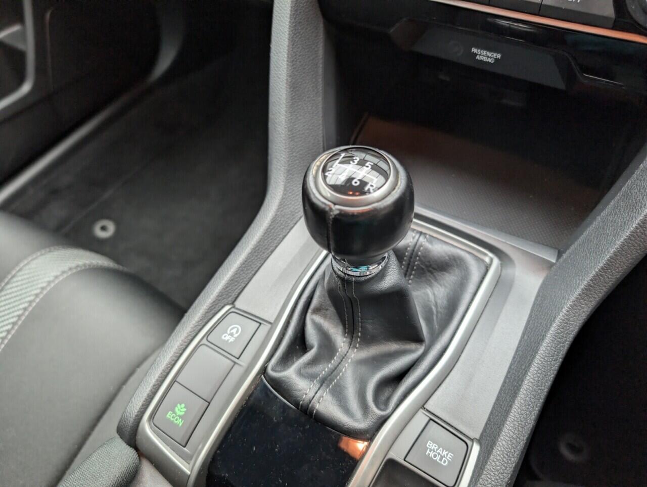 Used Honda Civic 2018 for sale - 76633168: Photo 17