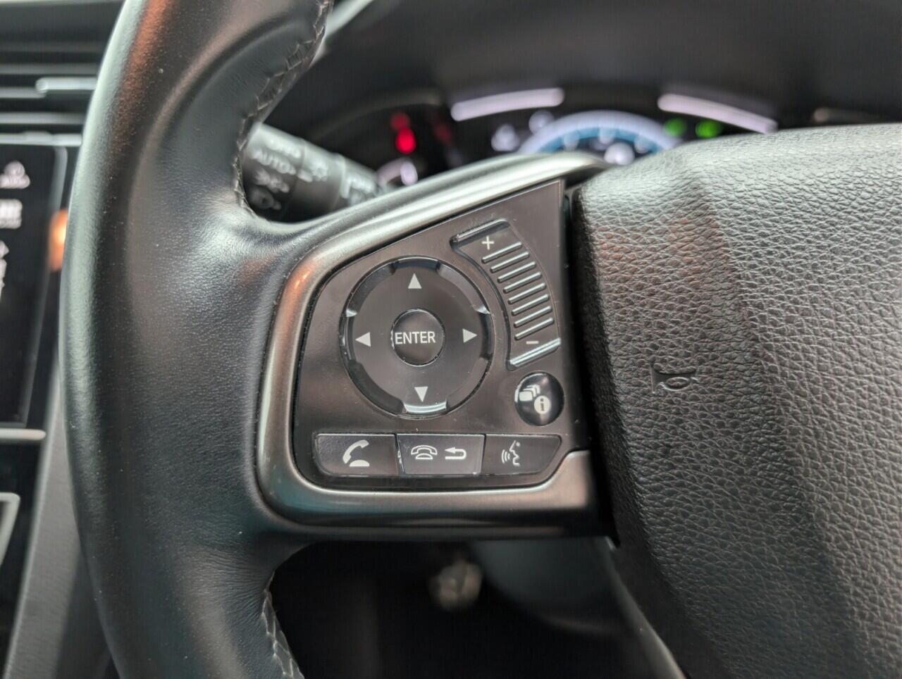 Used Honda Civic 2018 for sale - 76633168: Photo 19