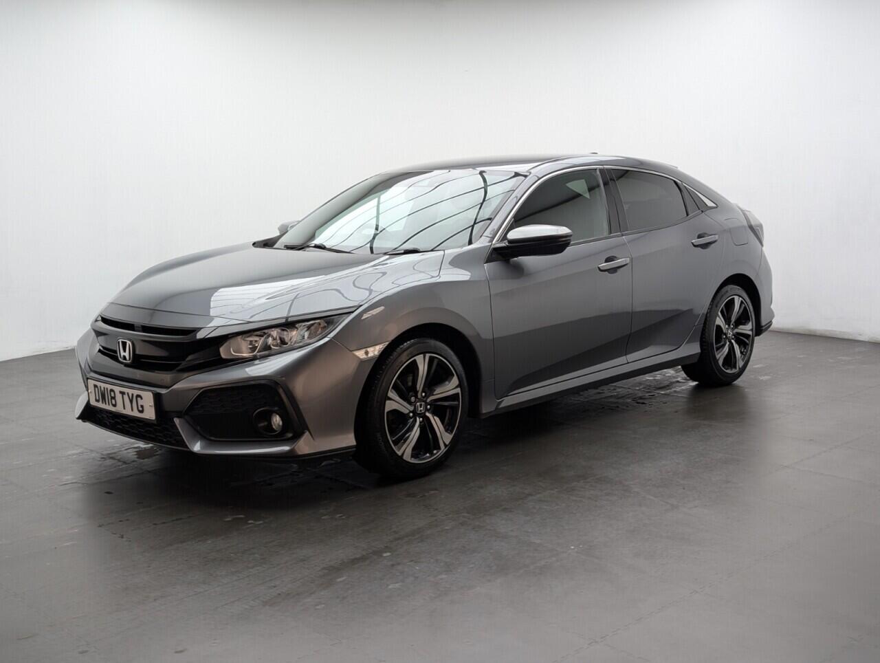 Used Honda Civic 2018 for sale - 76633168: Photo 4