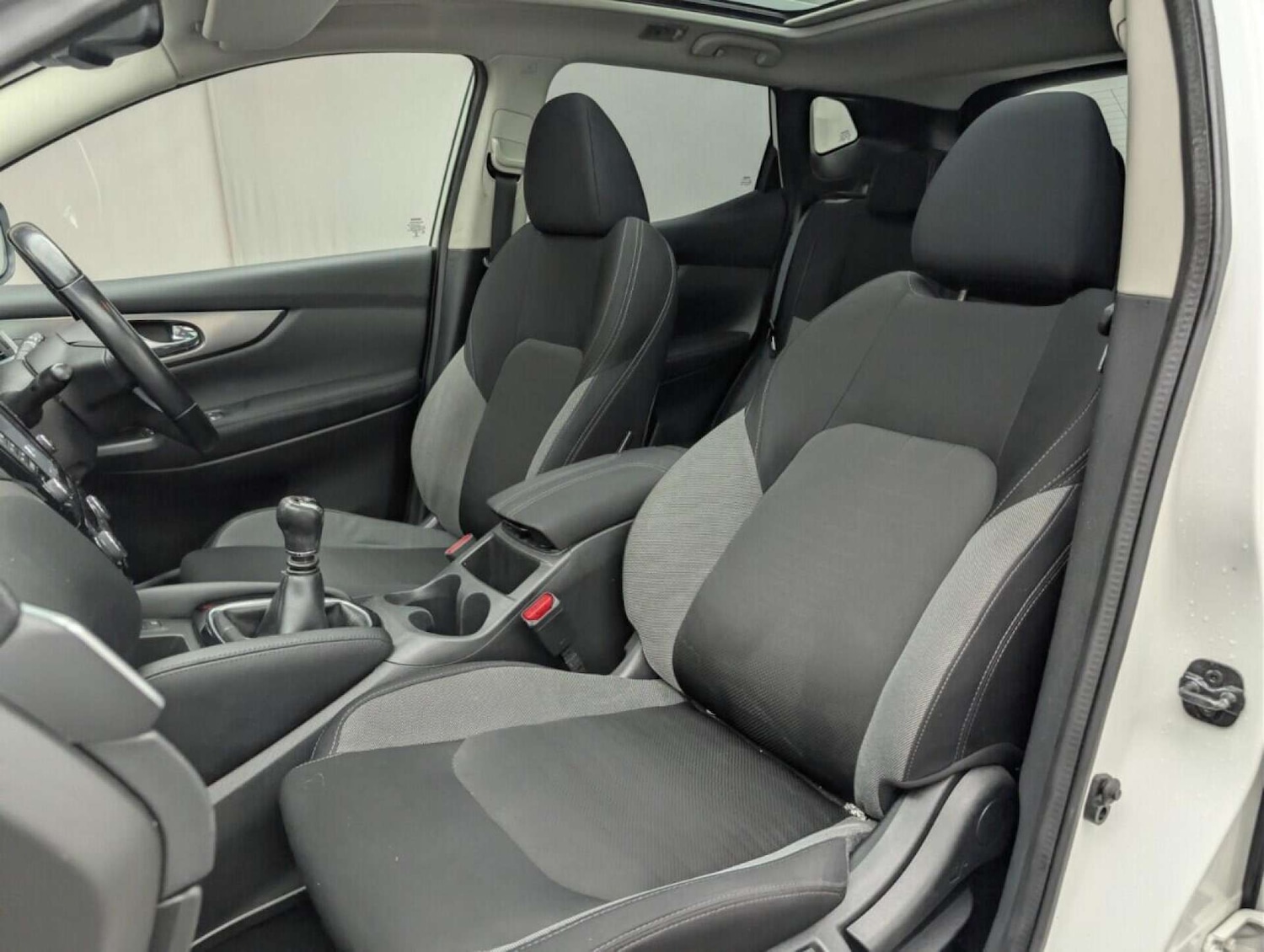 Used Nissan Qashqai 2017 for sale - 77766904: Photo 26