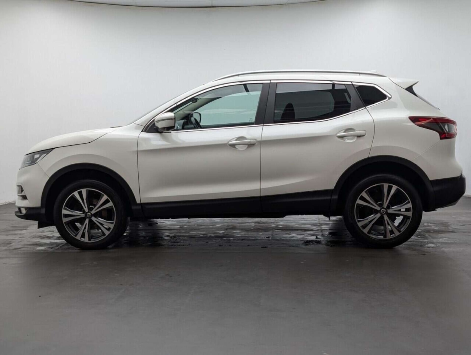 Used Nissan Qashqai 2017 for sale - 77766904: Photo 5