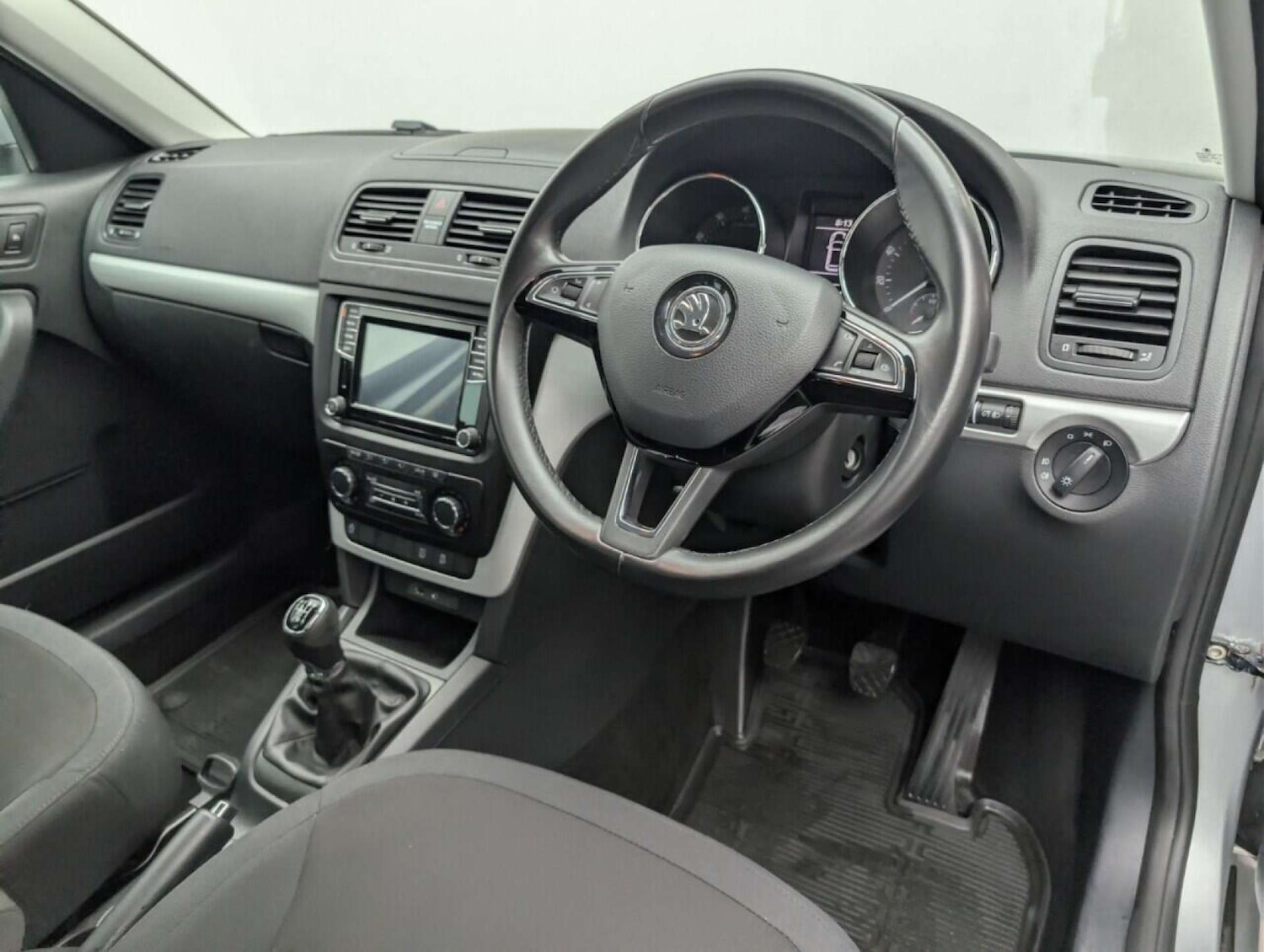 Used Skoda Yeti 2015 for sale - 77713218: Photo 11