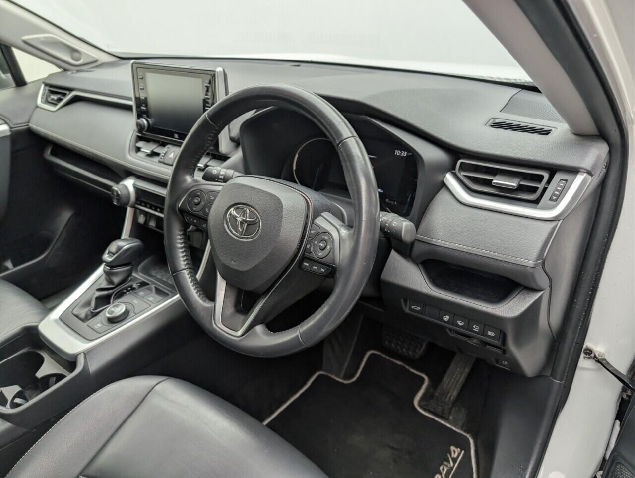 Used Toyota RAV4 2020 for sale - 76780819: Photo 10