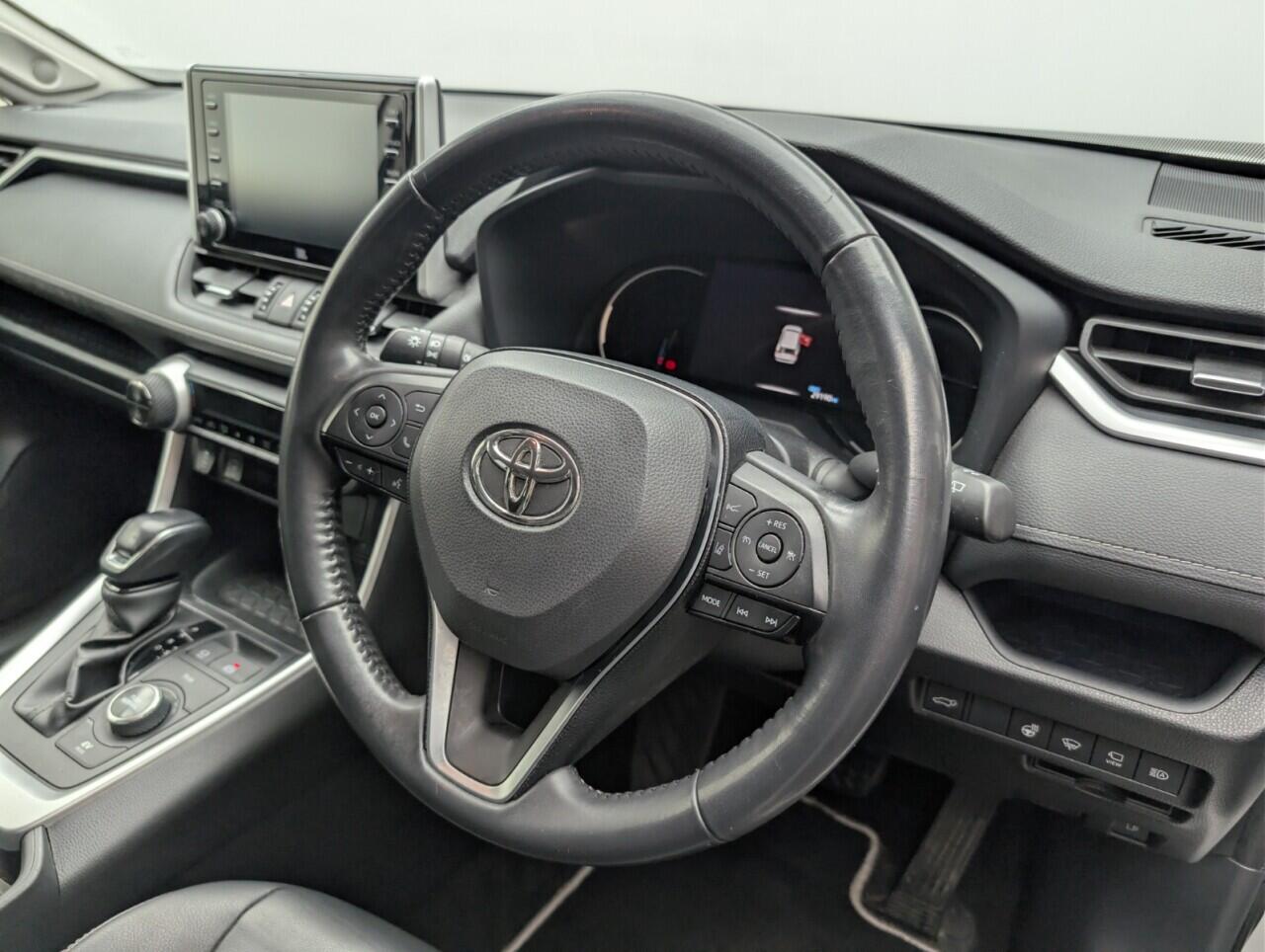 Used Toyota RAV4 2020 for sale - 76780819: Photo 24