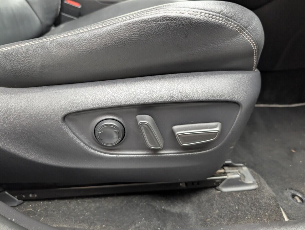 Used Toyota RAV4 2020 for sale - 76780819: Photo 25