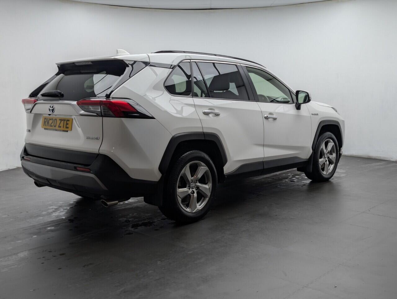 Used Toyota RAV4 2020 for sale - 76780819: Photo 8