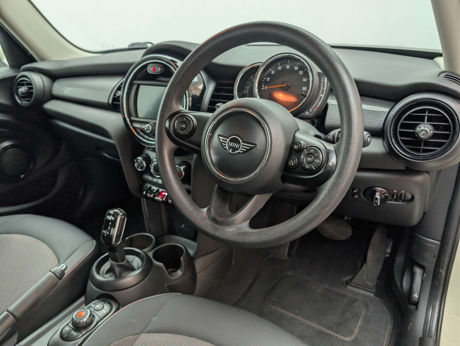 Used MINI Hatch 2018 for sale - 78003820: Photo 23