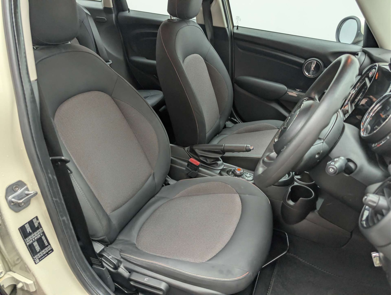 Used MINI Hatch 2018 for sale - 78003820: Photo 26