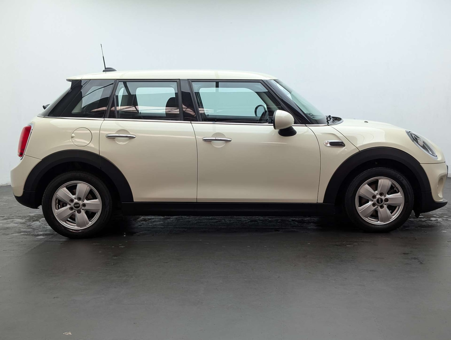 Used MINI Hatch 2018 for sale - 78003820: Photo 5