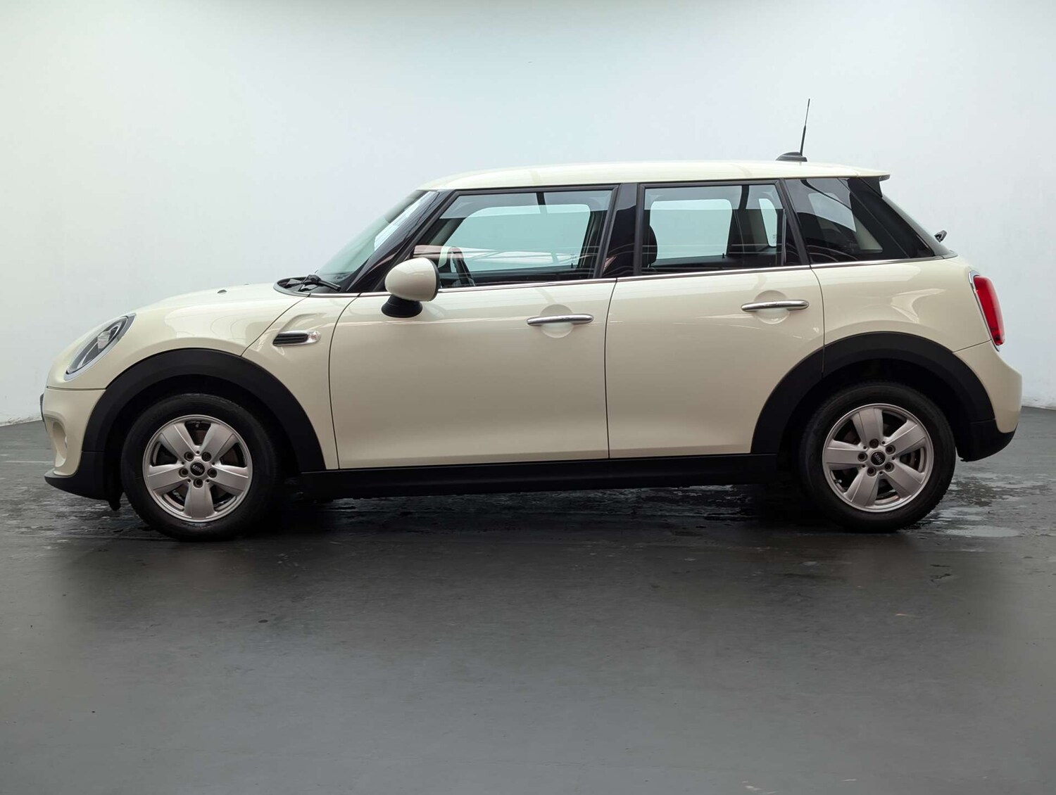 Used MINI Hatch 2018 for sale - 78003820: Photo 6