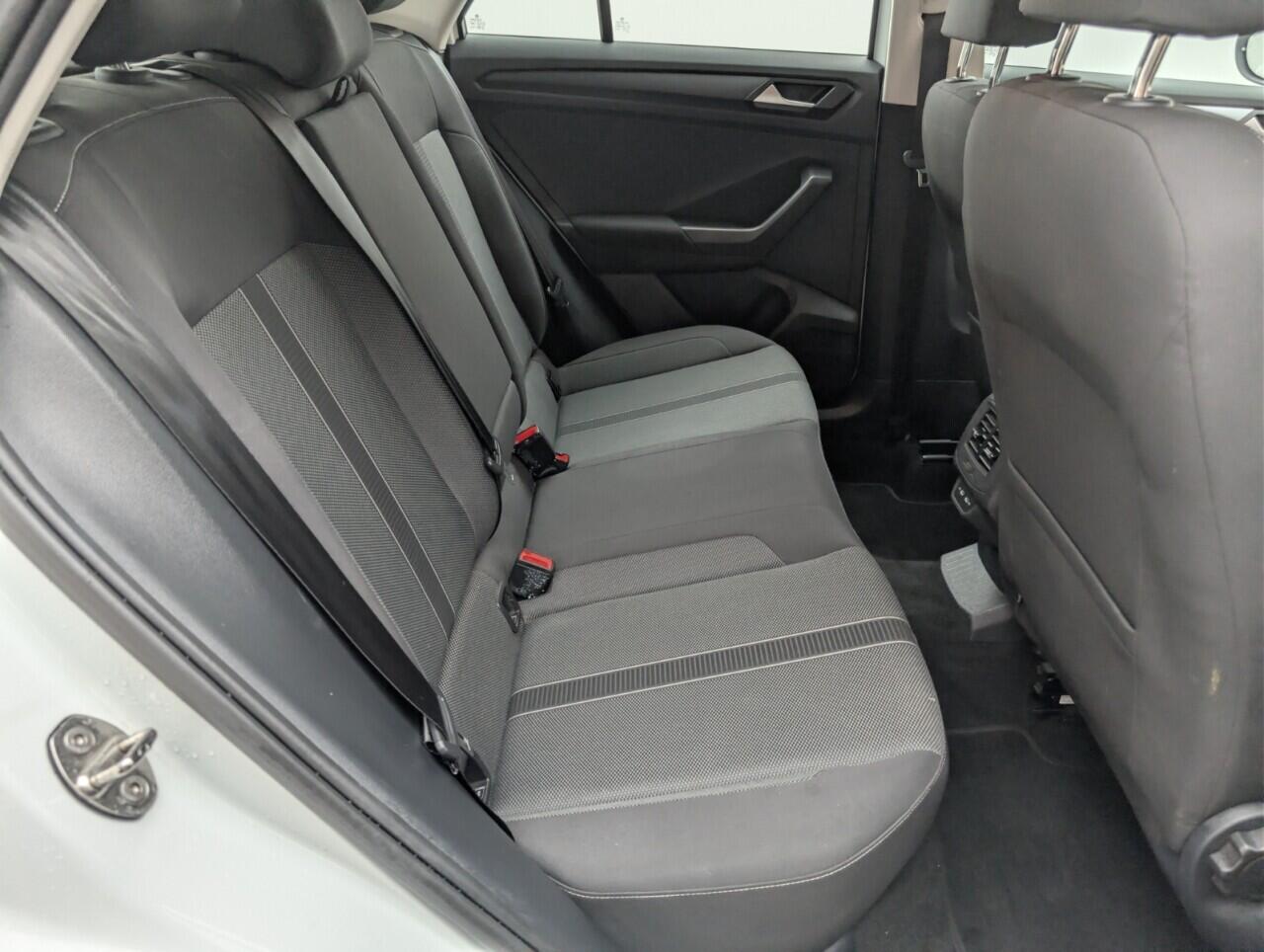 Used Volkswagen T-Roc 2022 for sale - 76657187: Photo 24