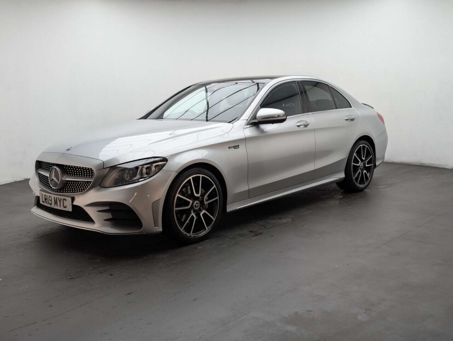 Used Mercedes-Benz C Class 2019 for sale - 77713579: Photo 4