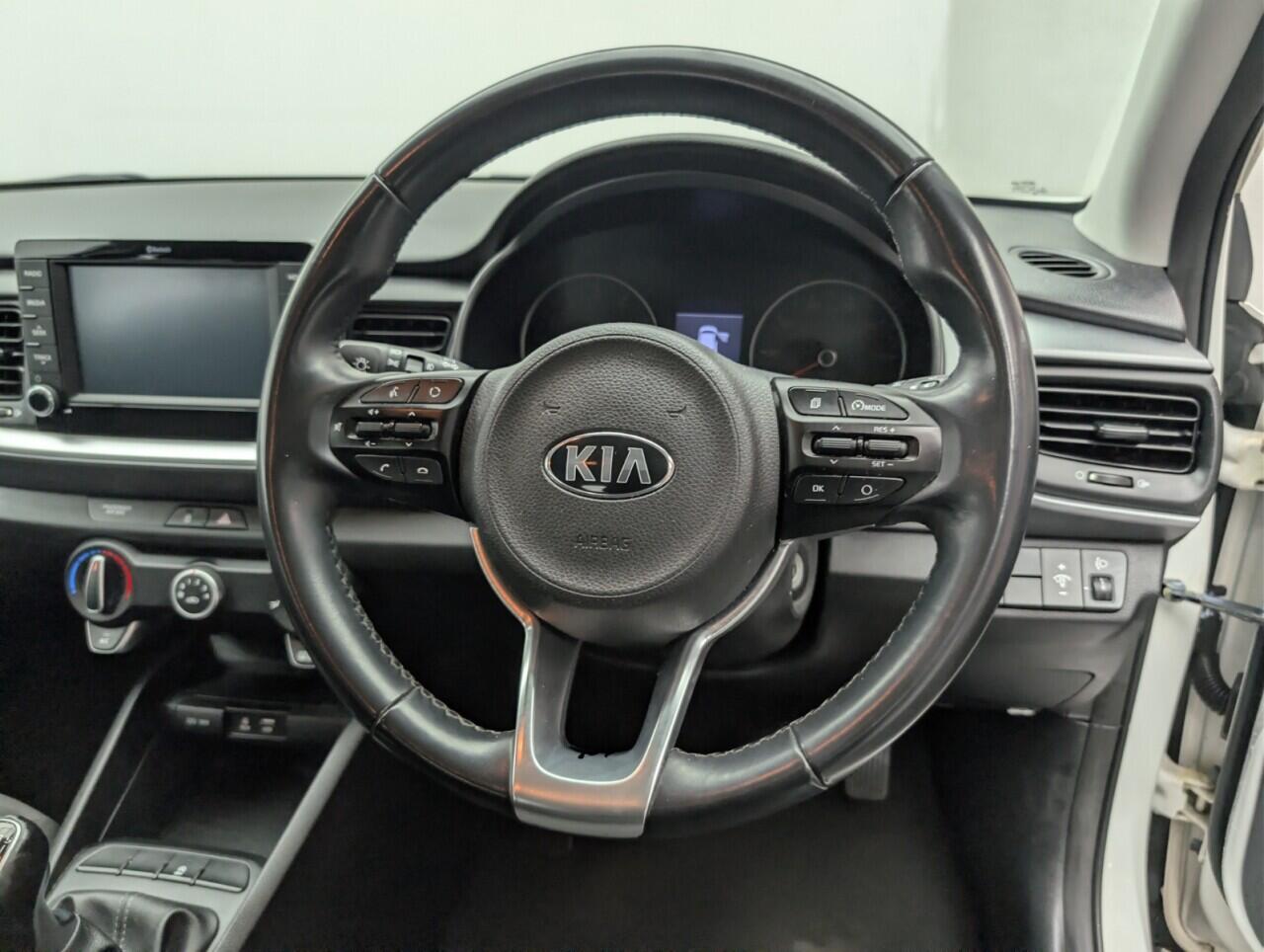 Used Kia Stonic 2018 for sale - 77175653: Photo 21