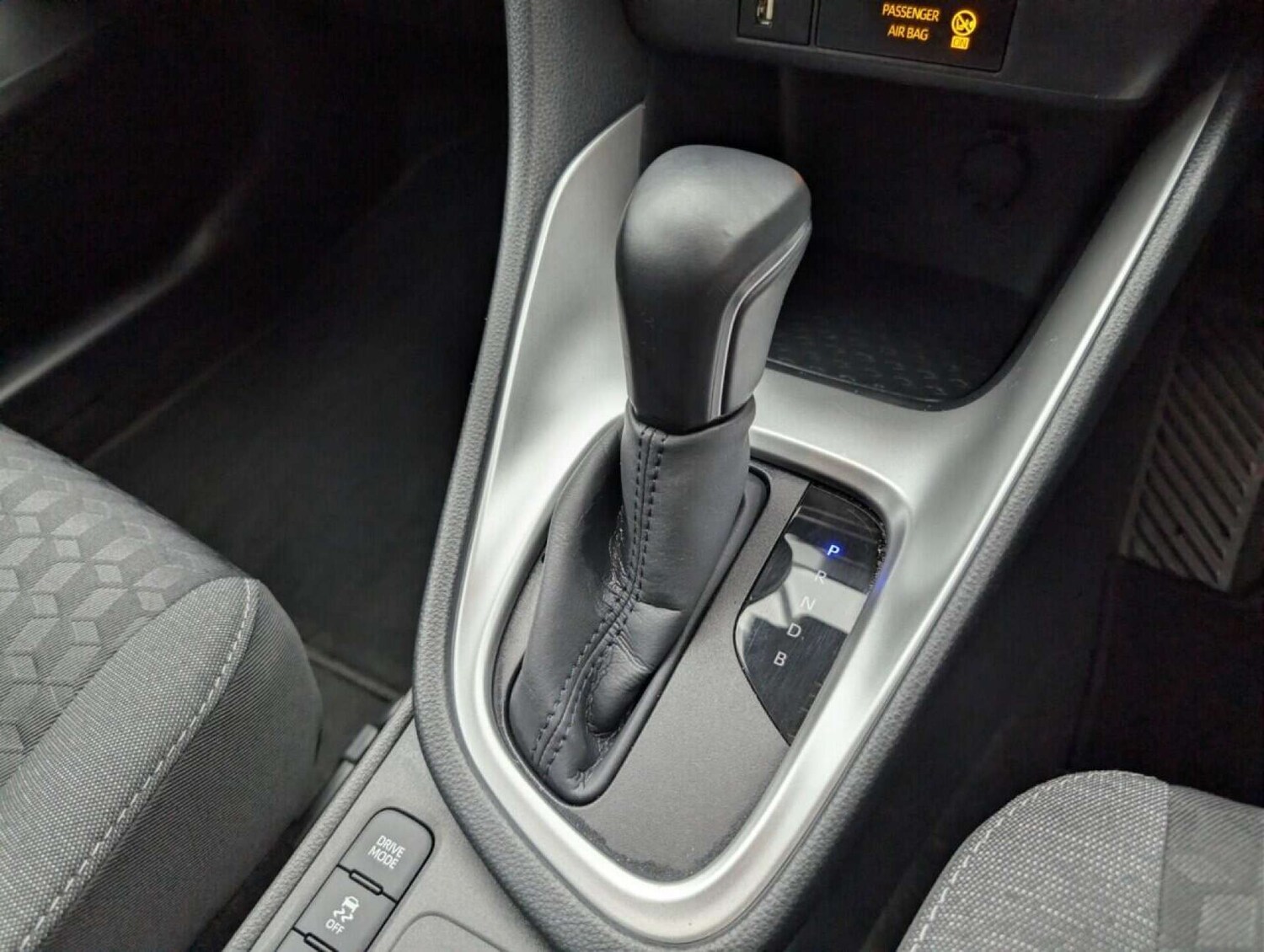 Used Toyota Yaris 2021 for sale - 77713915: Photo 17