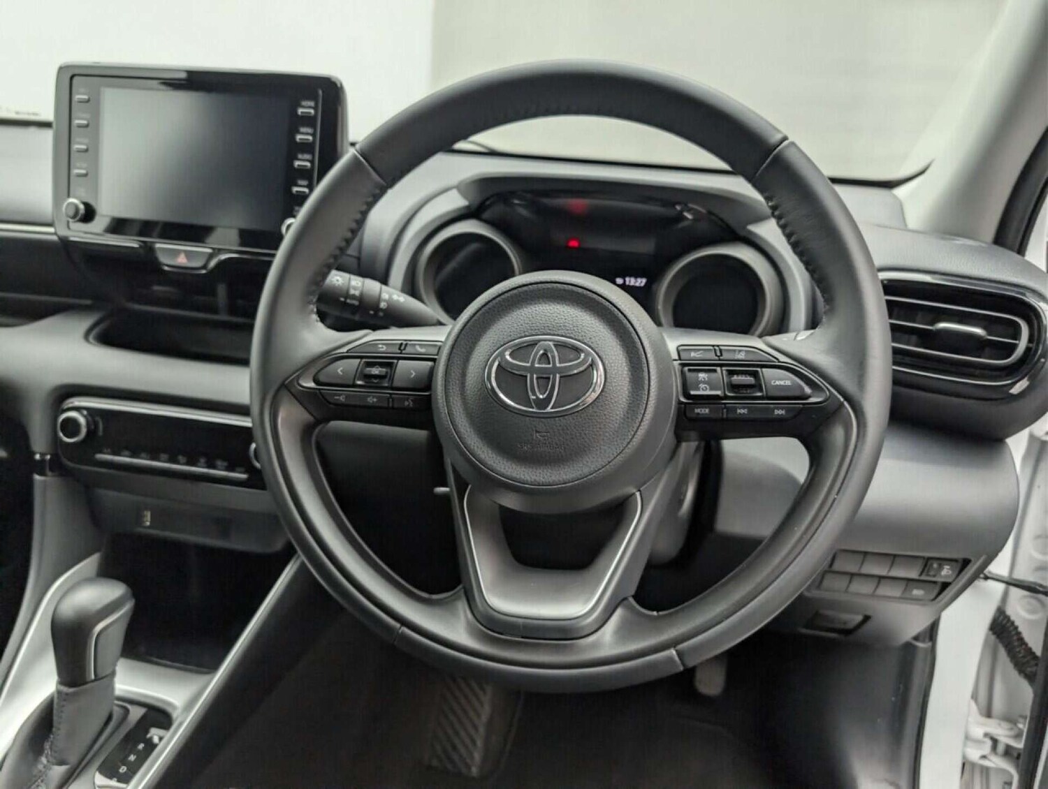 Used Toyota Yaris 2021 for sale - 77713915: Photo 21