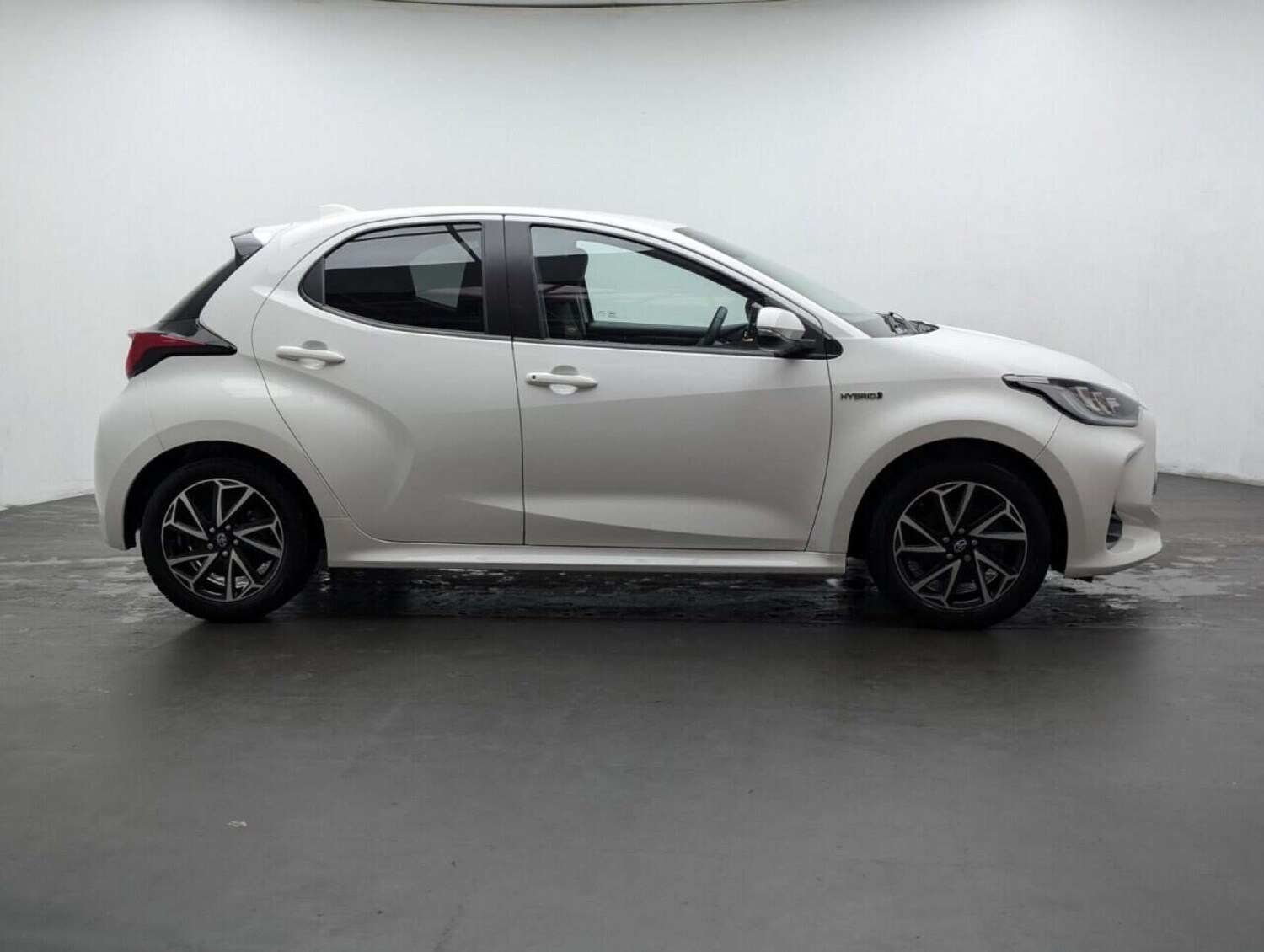 Used Toyota Yaris 2021 for sale - 77713915: Photo 9