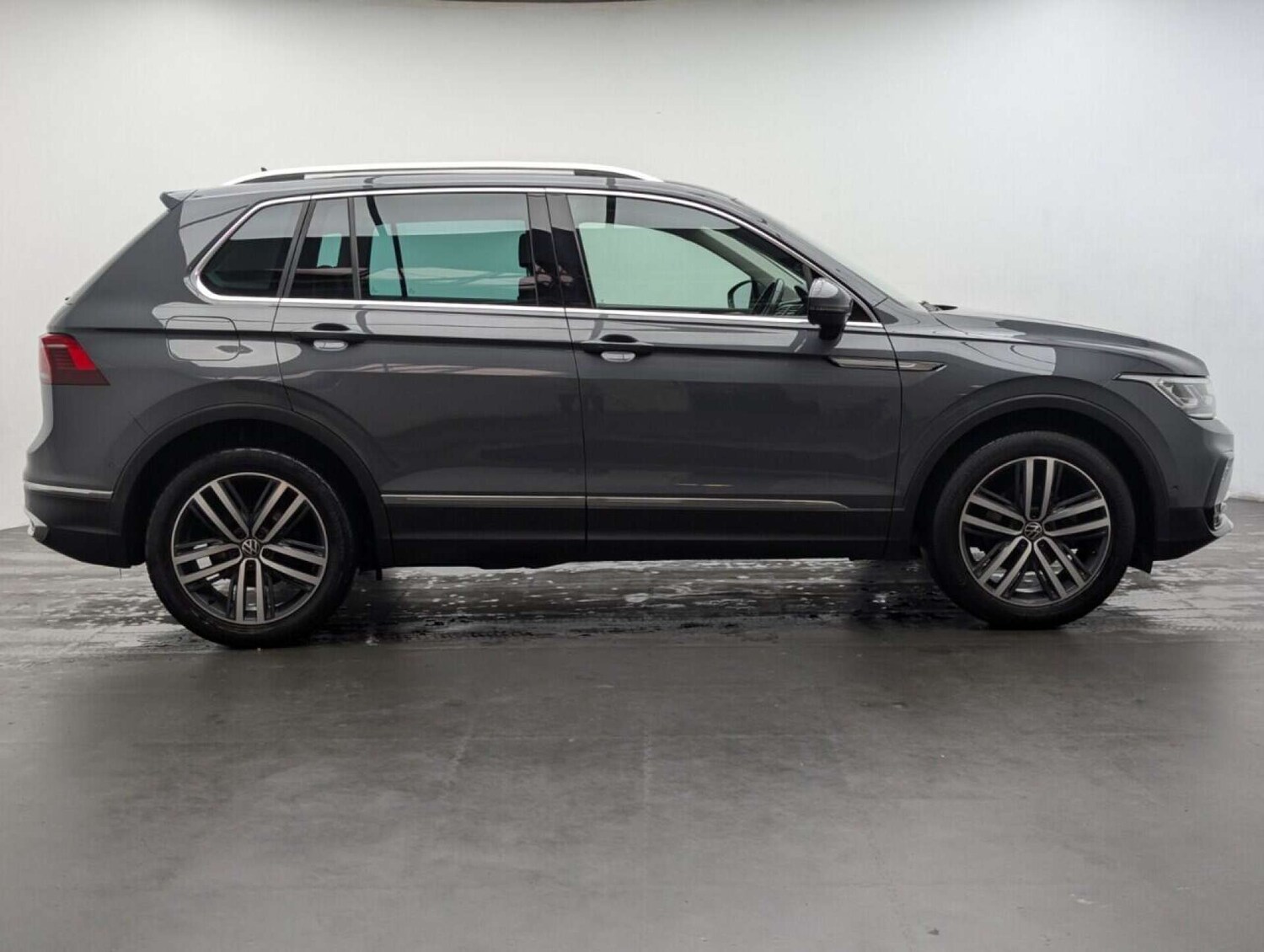Used Volkswagen Tiguan 2022 for sale - 77713600: Photo 9