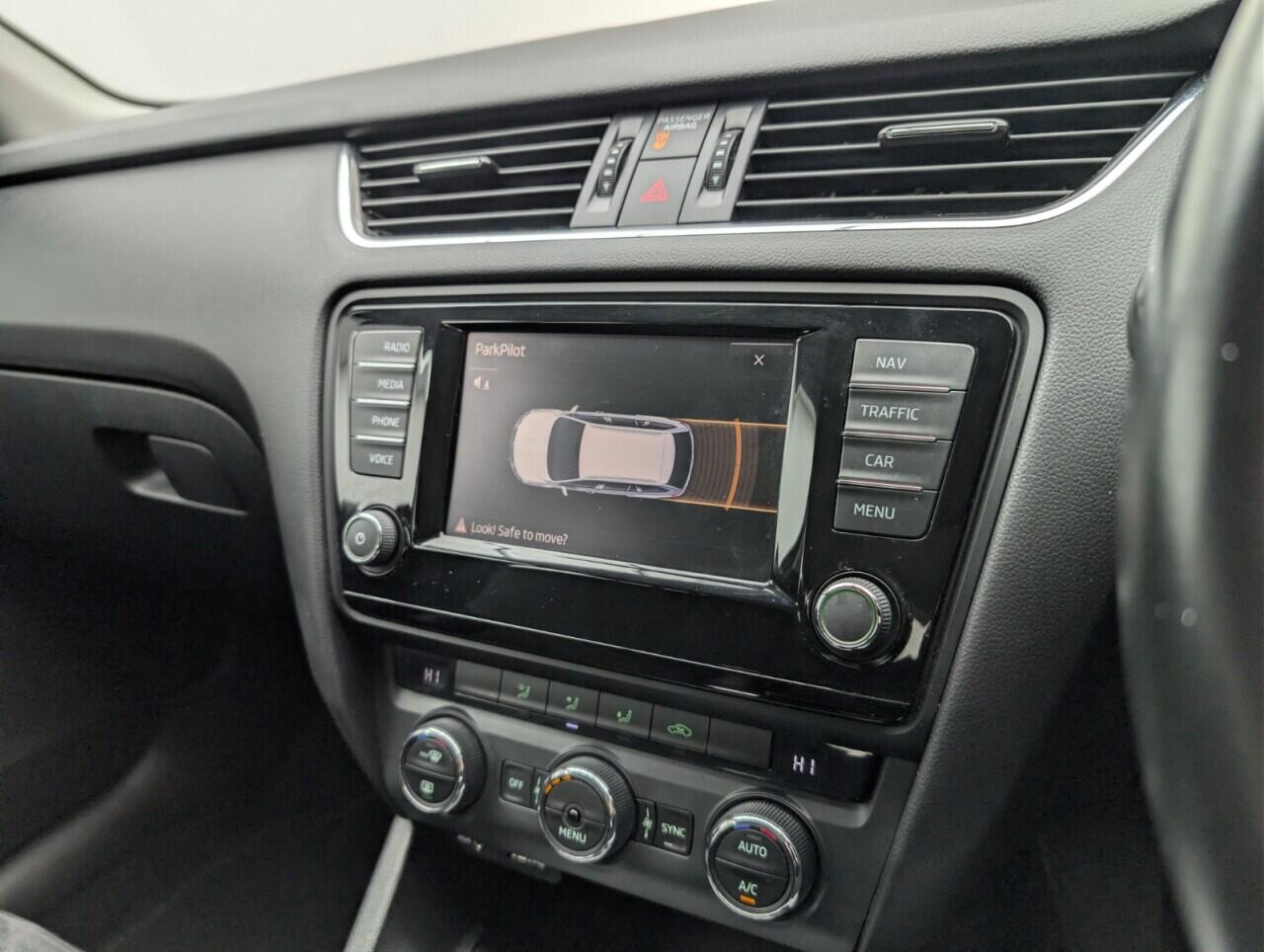 Used Skoda Octavia 2015 for sale - 76549910: Photo 15