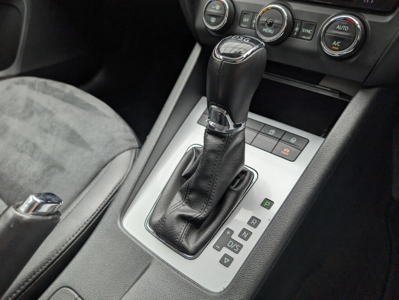 Used Skoda Octavia 2015 for sale - 76549910: Photo 17