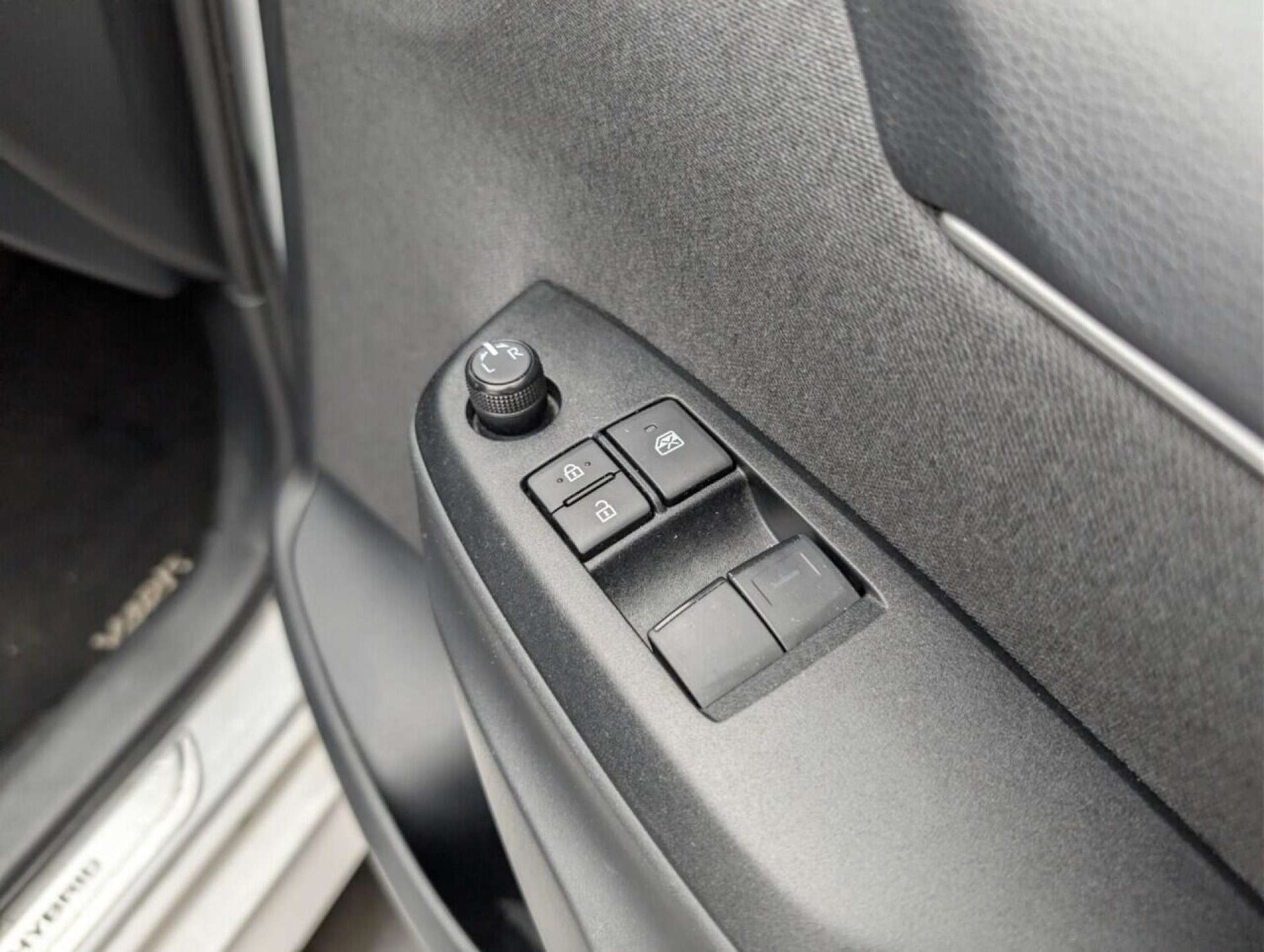 Used Toyota Yaris 2023 for sale - 77713686: Photo 22