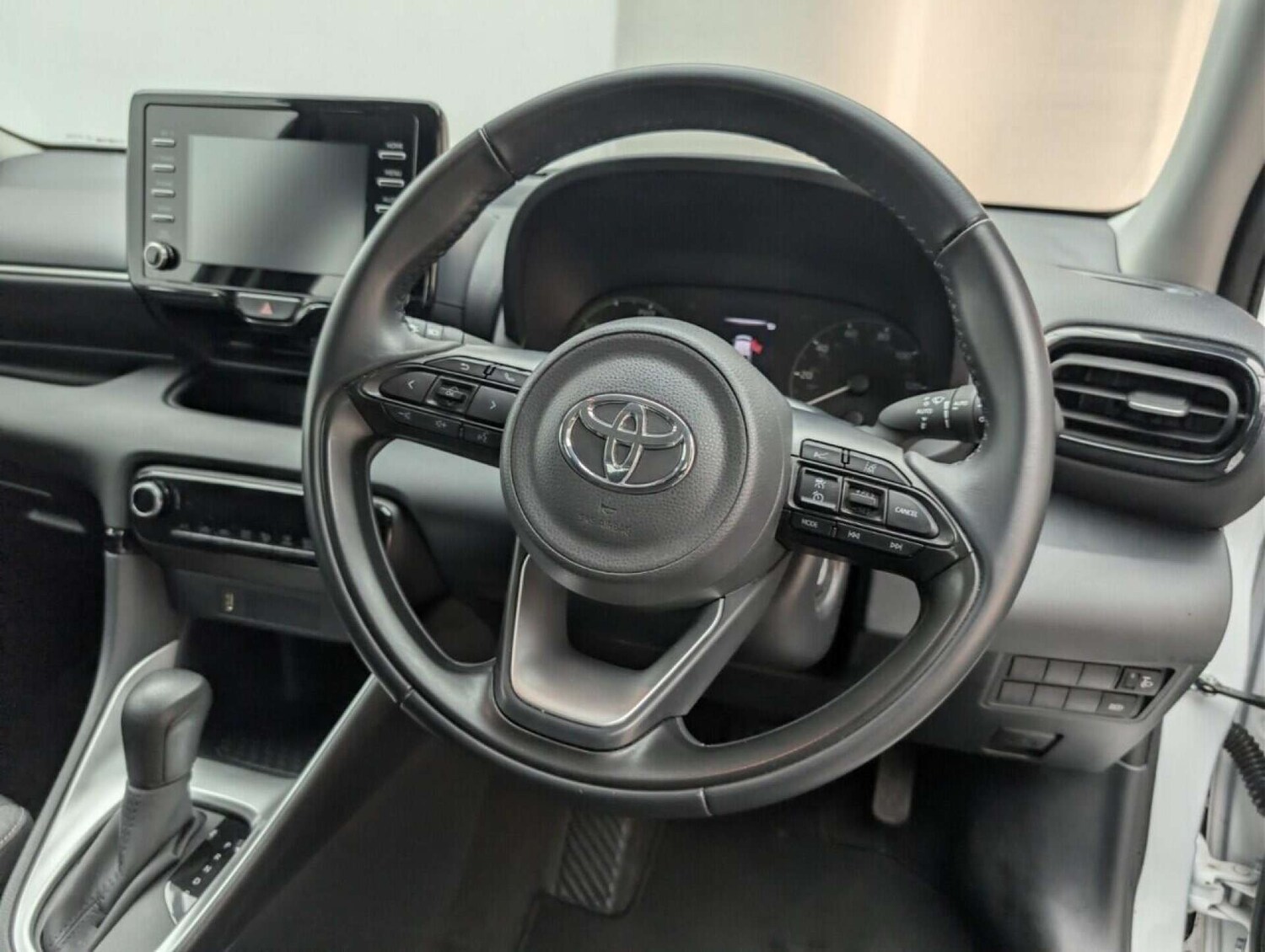 Used Toyota Yaris 2023 for sale - 77713686: Photo 23