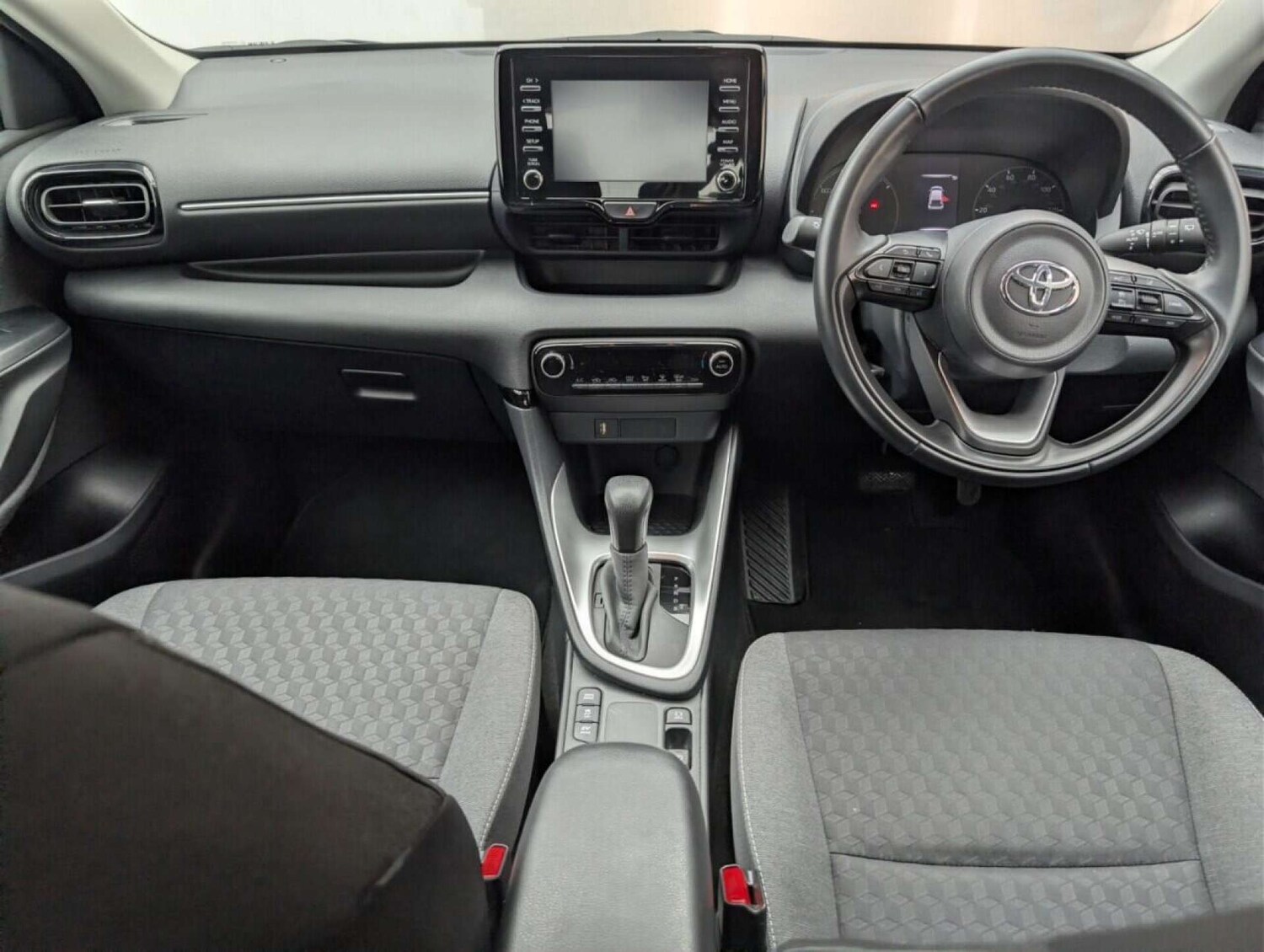 Used Toyota Yaris 2023 for sale - 77713686: Photo 24