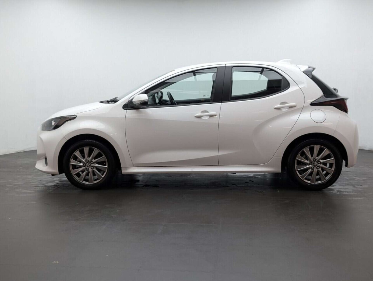 Used Toyota Yaris 2023 for sale - 77713686: Photo 5