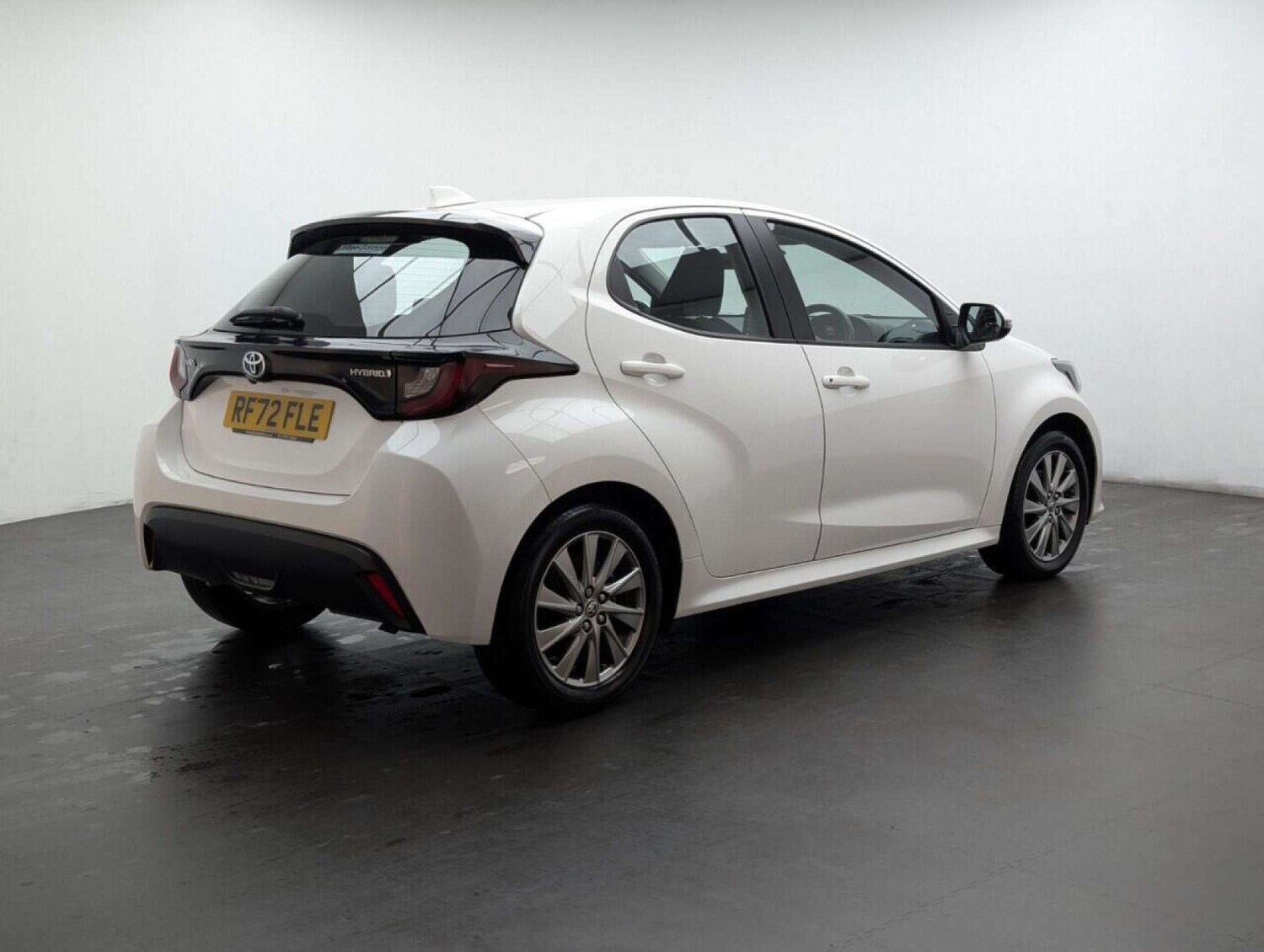 Used Toyota Yaris 2023 for sale - 77713686: Photo 8