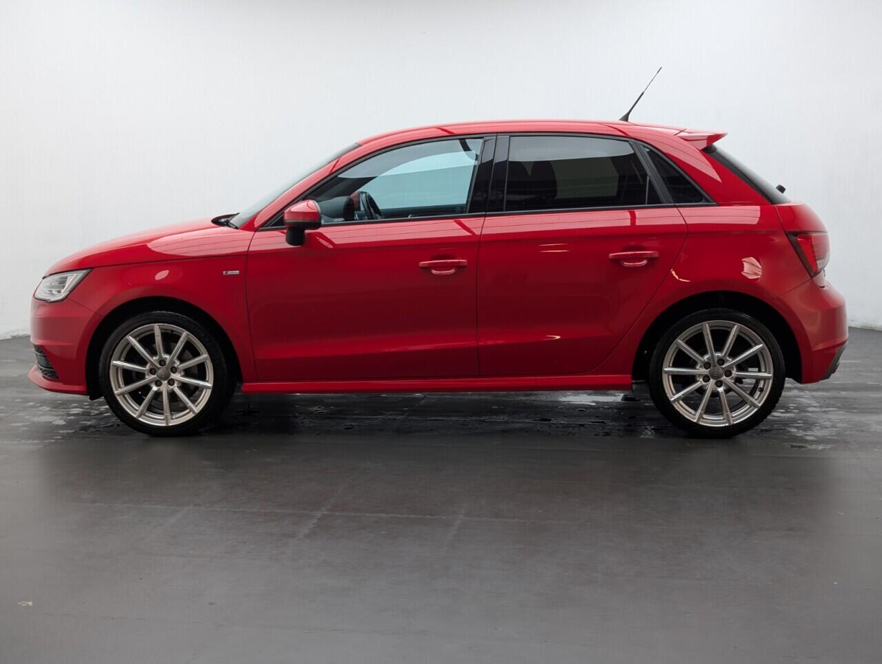 Used Audi A1 2016 for sale - 77131686: Photo 5