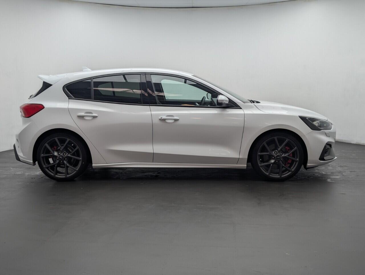 Used Ford Focus 2019 for sale - 76422860: Photo 9