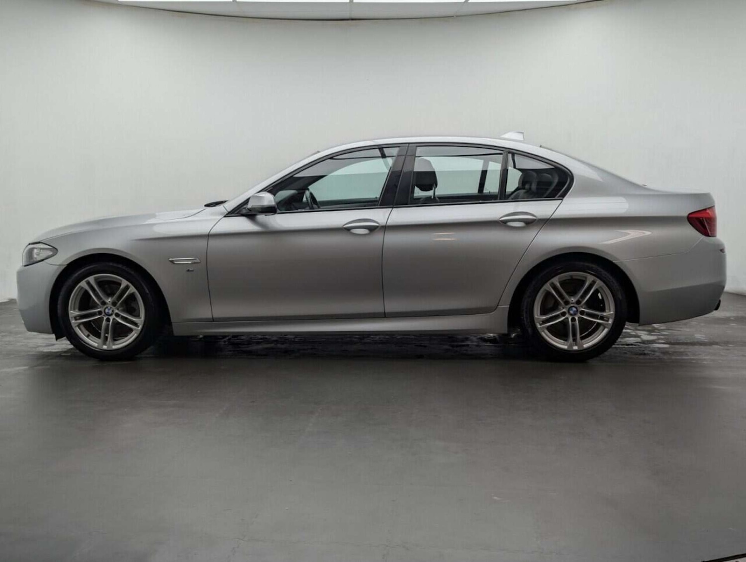 Used BMW 5 Series 2017 for sale - 77714857: Photo 5