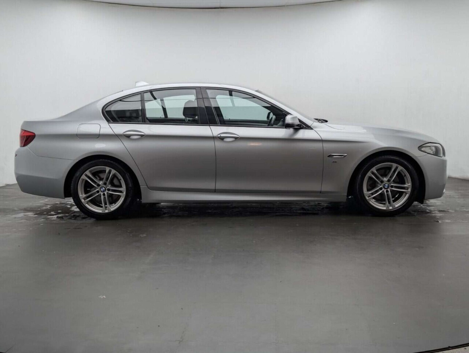 Used BMW 5 Series 2017 for sale - 77714857: Photo 9