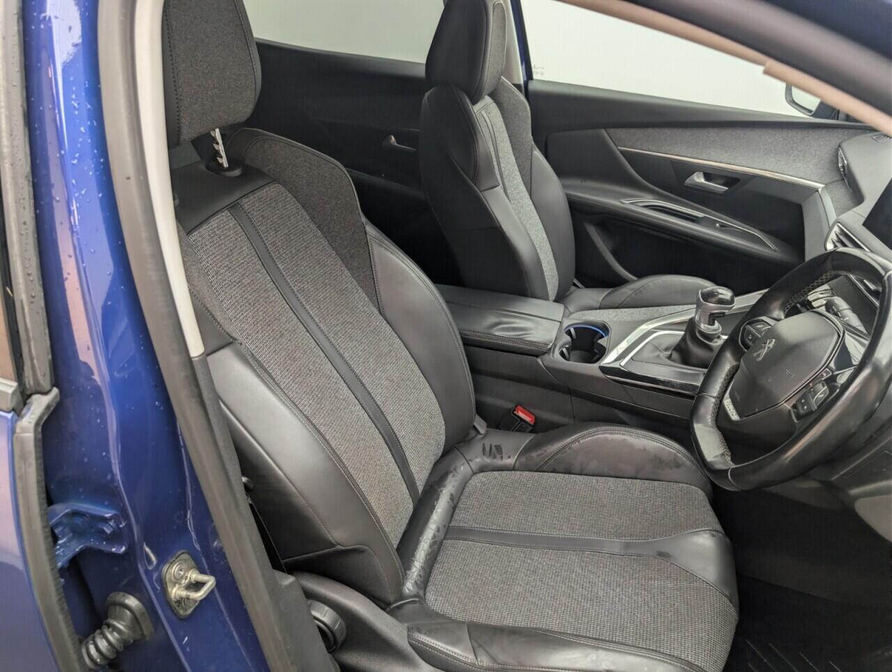 Used Peugeot 3008 2018 for sale - 76658996: Photo 10