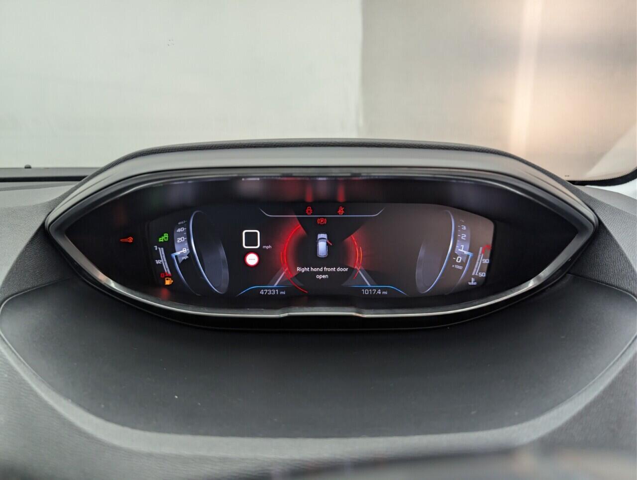 Used Peugeot 3008 2018 for sale - 76658996: Photo 16