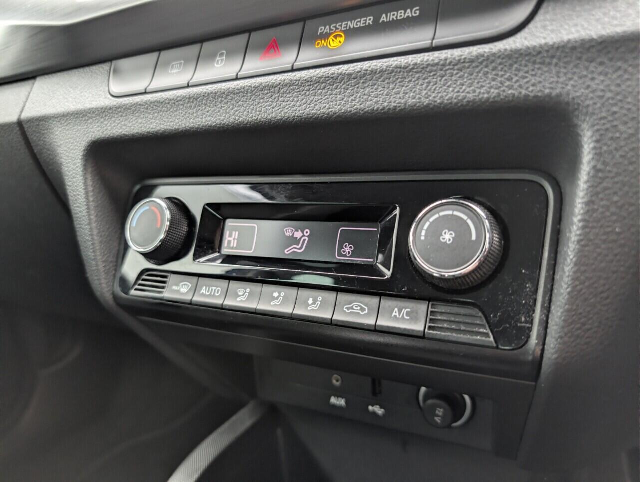 Used Skoda Fabia 2015 for sale - 76989609: Photo 15