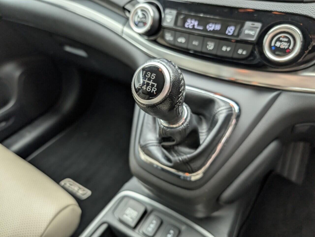 Used Honda CR-V 2017 for sale - 76457620: Photo 17