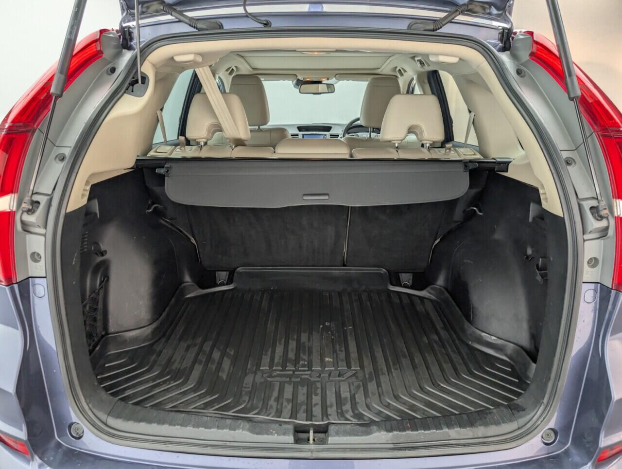 Used Honda CR-V 2017 for sale - 76457620: Photo 27