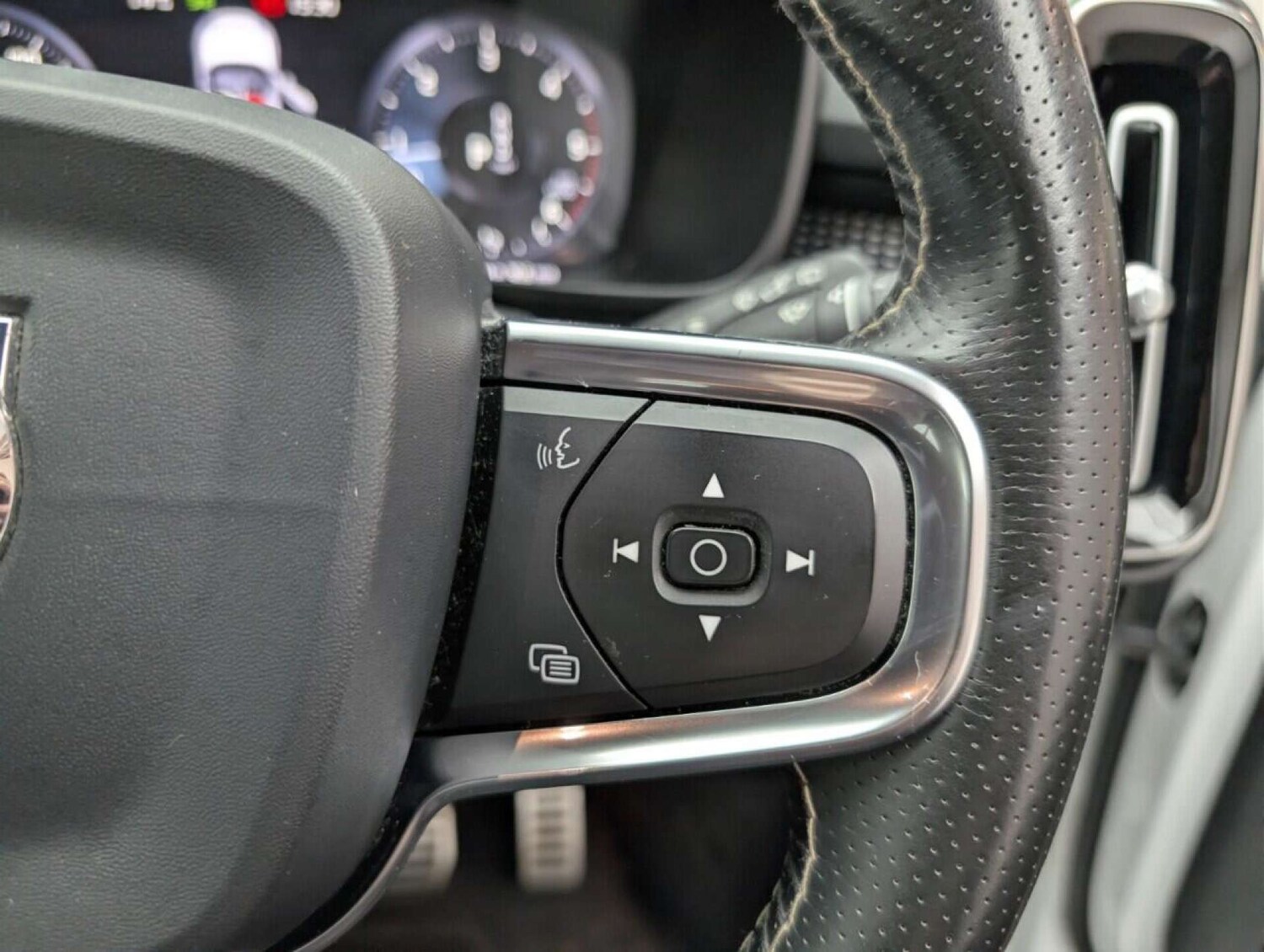 Used Volvo XC40 2019 for sale - 77714003: Photo 18