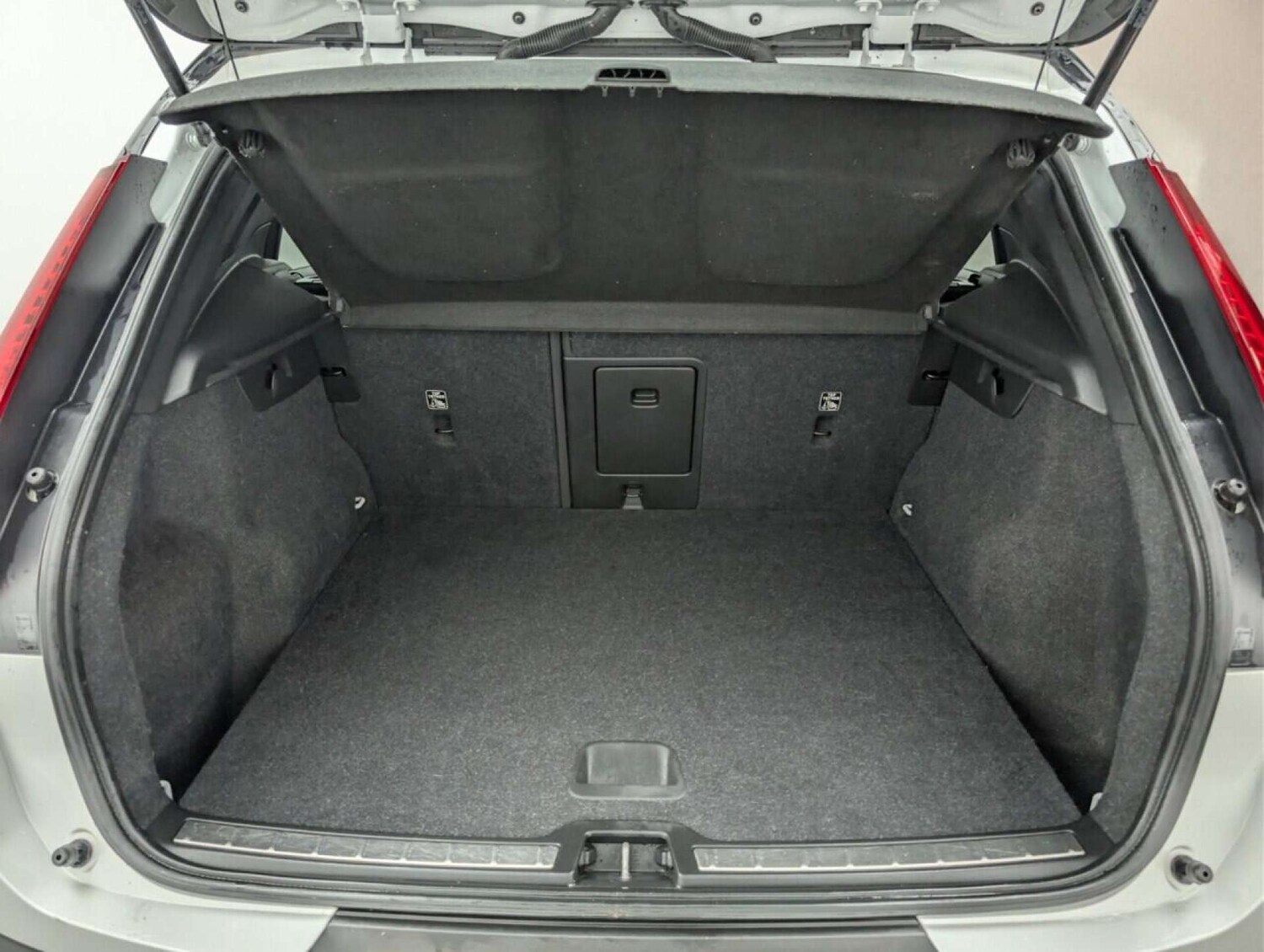 Used Volvo XC40 2019 for sale - 77714003: Photo 24