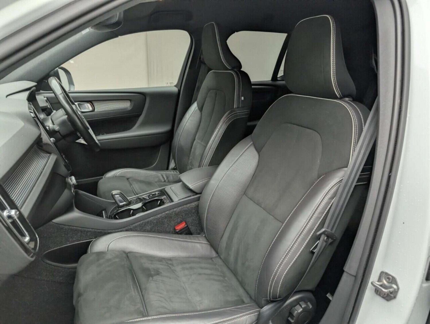 Used Volvo XC40 2019 for sale - 77714003: Photo 26