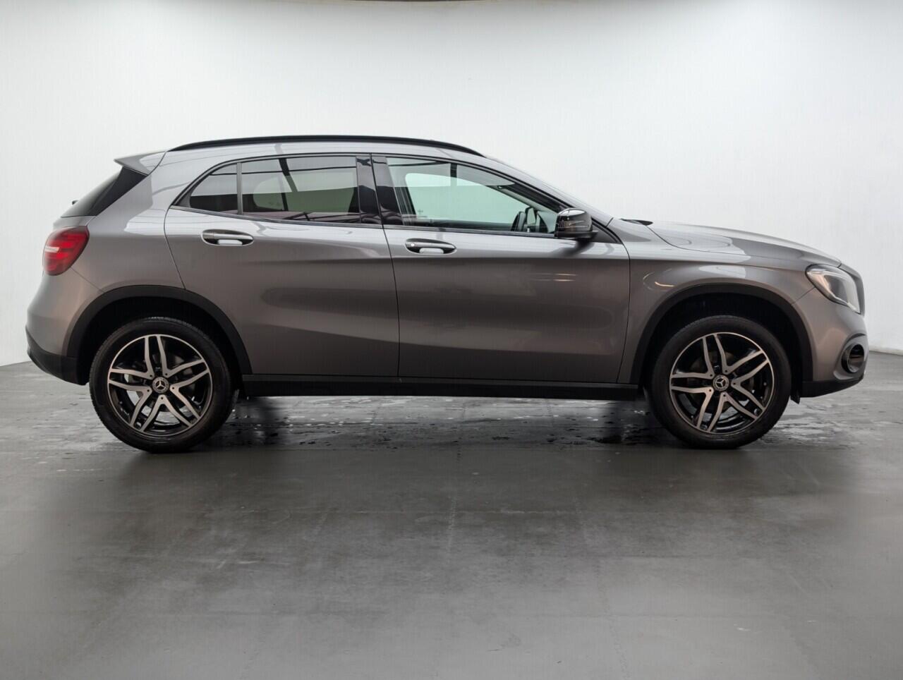 Used Mercedes-Benz A-Class 2019 for sale - 76424549: Photo 9