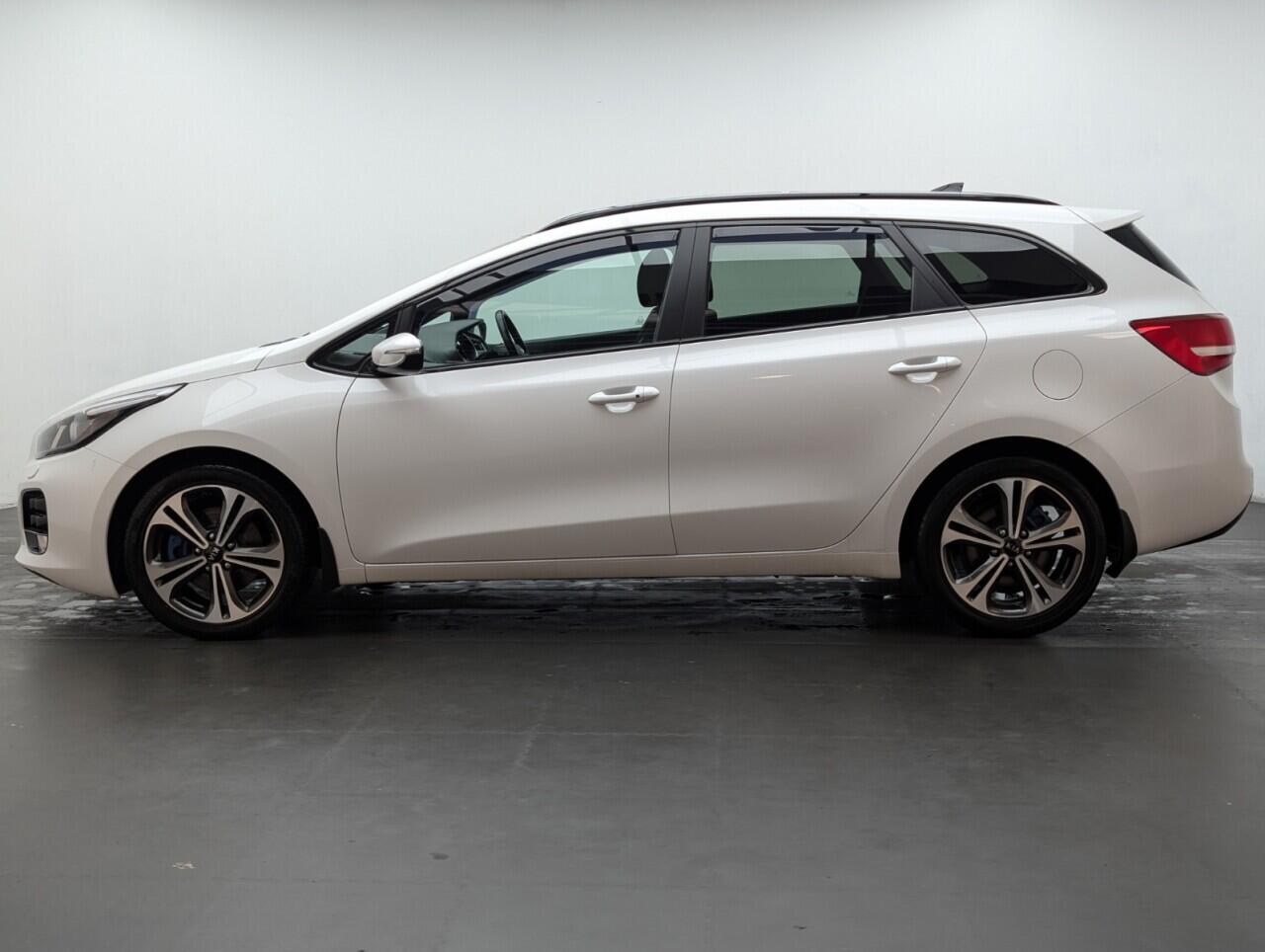 Used Kia Ceed for sale - 76998965: Photo 5