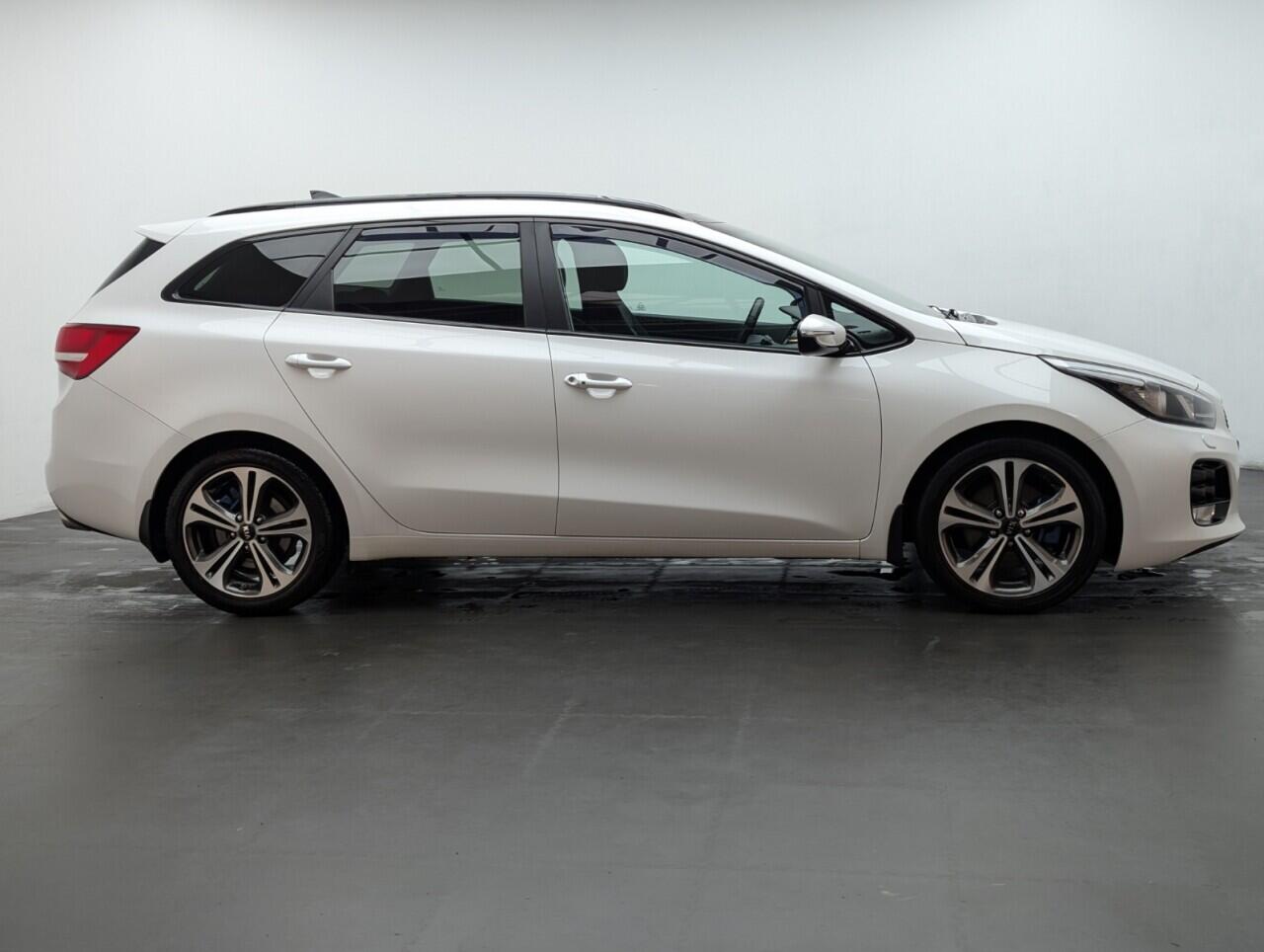 Used Kia Ceed for sale - 76998965: Photo 9