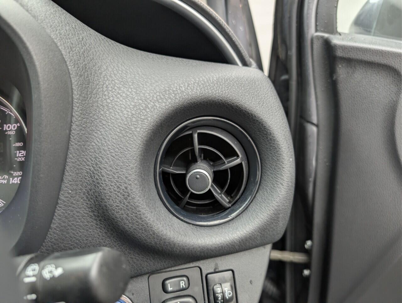 Used Toyota Yaris 2018 for sale - 77191043: Photo 18