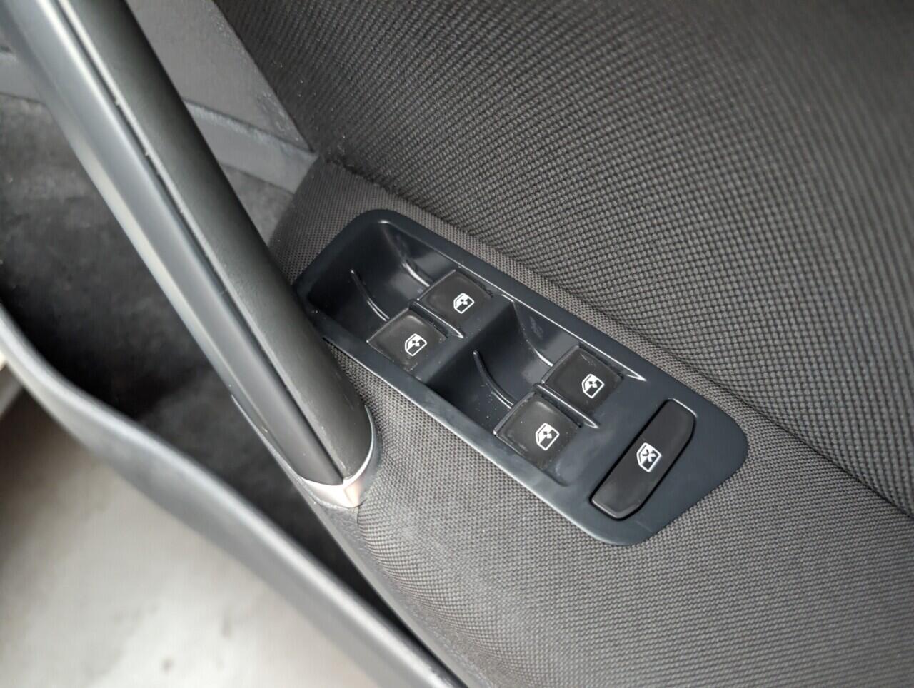 Used Volkswagen Golf 2016 for sale - 76422485: Photo 22