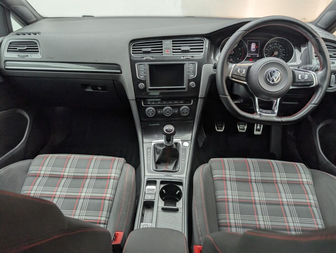 Used Volkswagen Golf 2016 for sale - 76422485: Photo 24