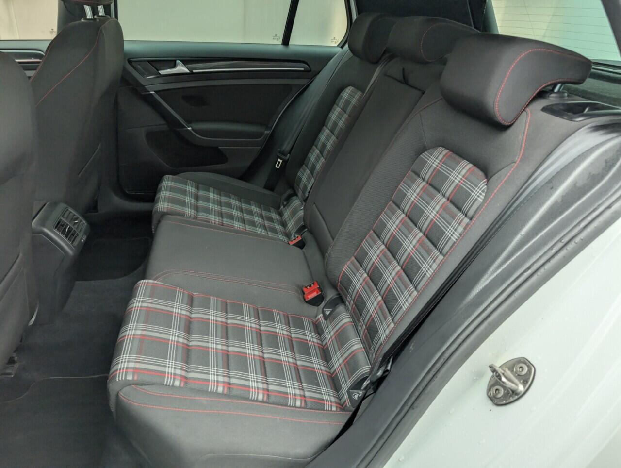 Used Volkswagen Golf 2016 for sale - 76422485: Photo 25