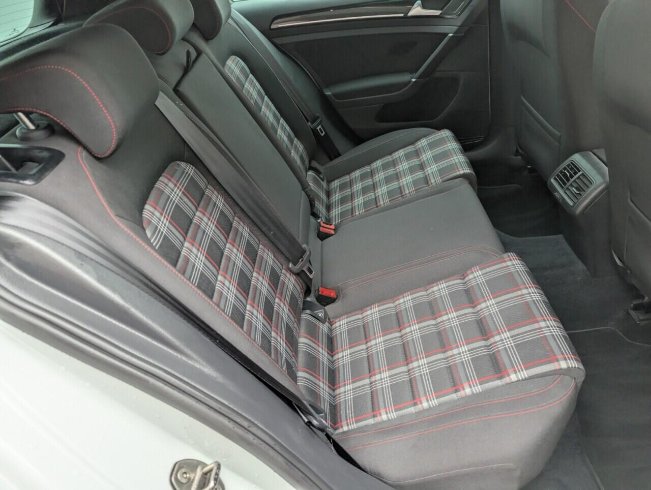 Used Volkswagen Golf 2016 for sale - 76422485: Photo 26