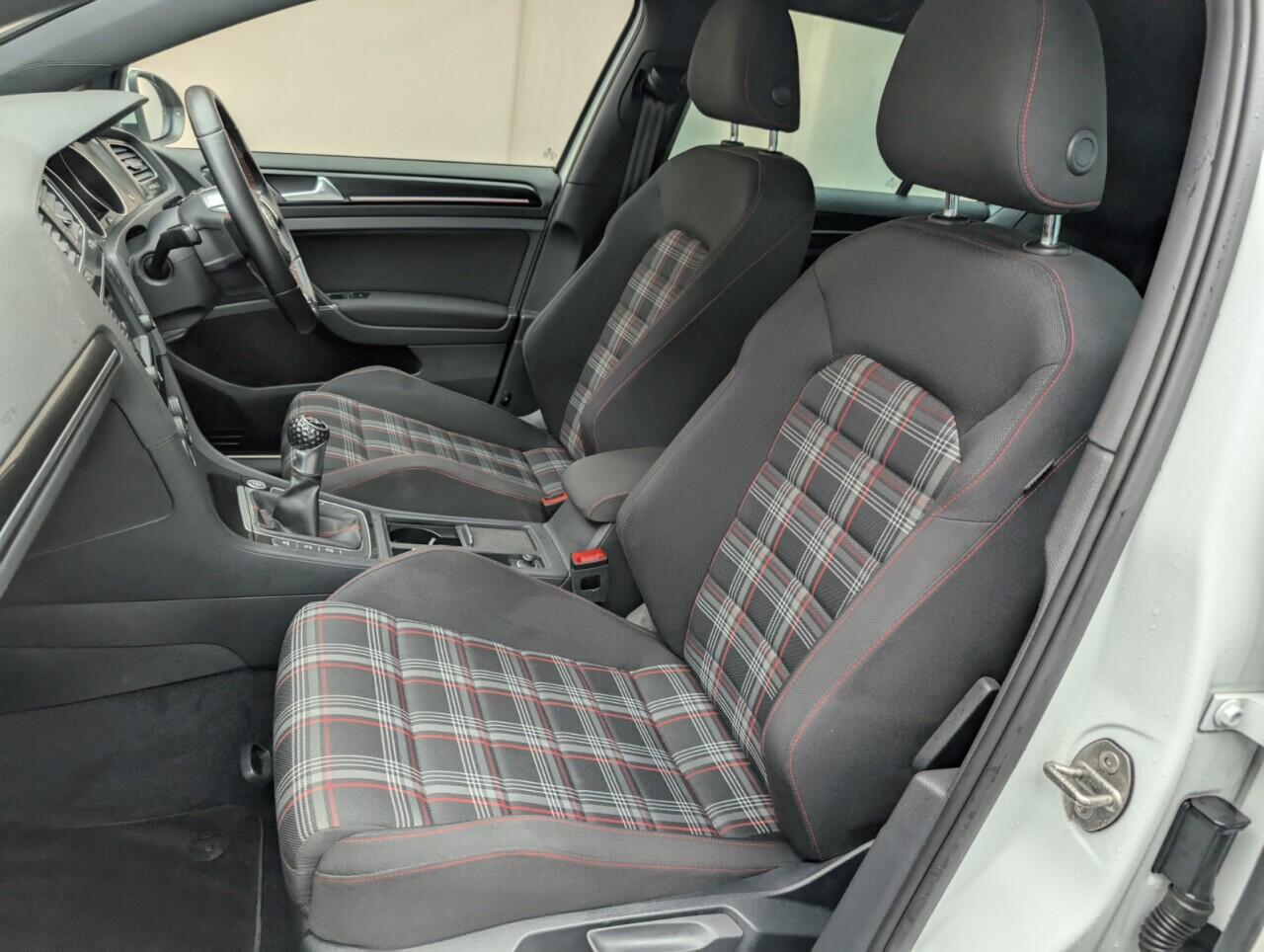 Used Volkswagen Golf 2016 for sale - 76422485: Photo 27