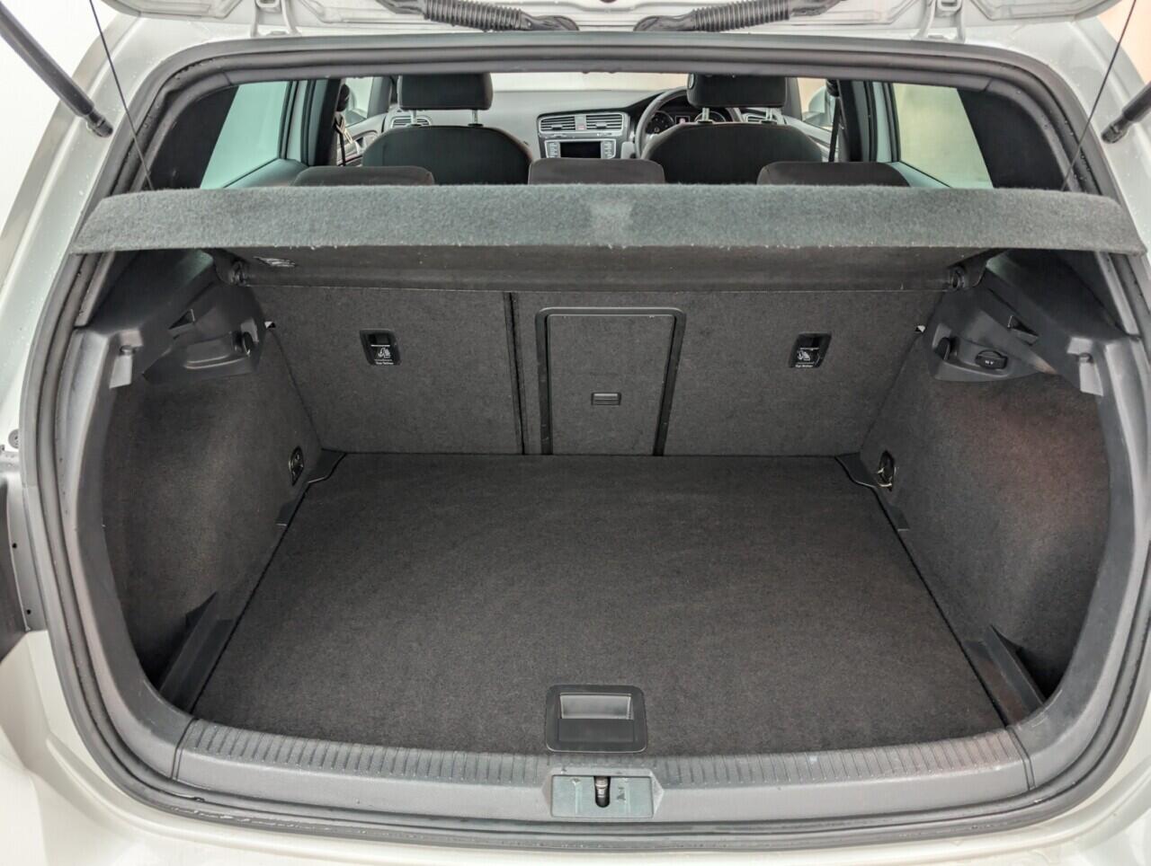 Used Volkswagen Golf 2016 for sale - 76422485: Photo 28